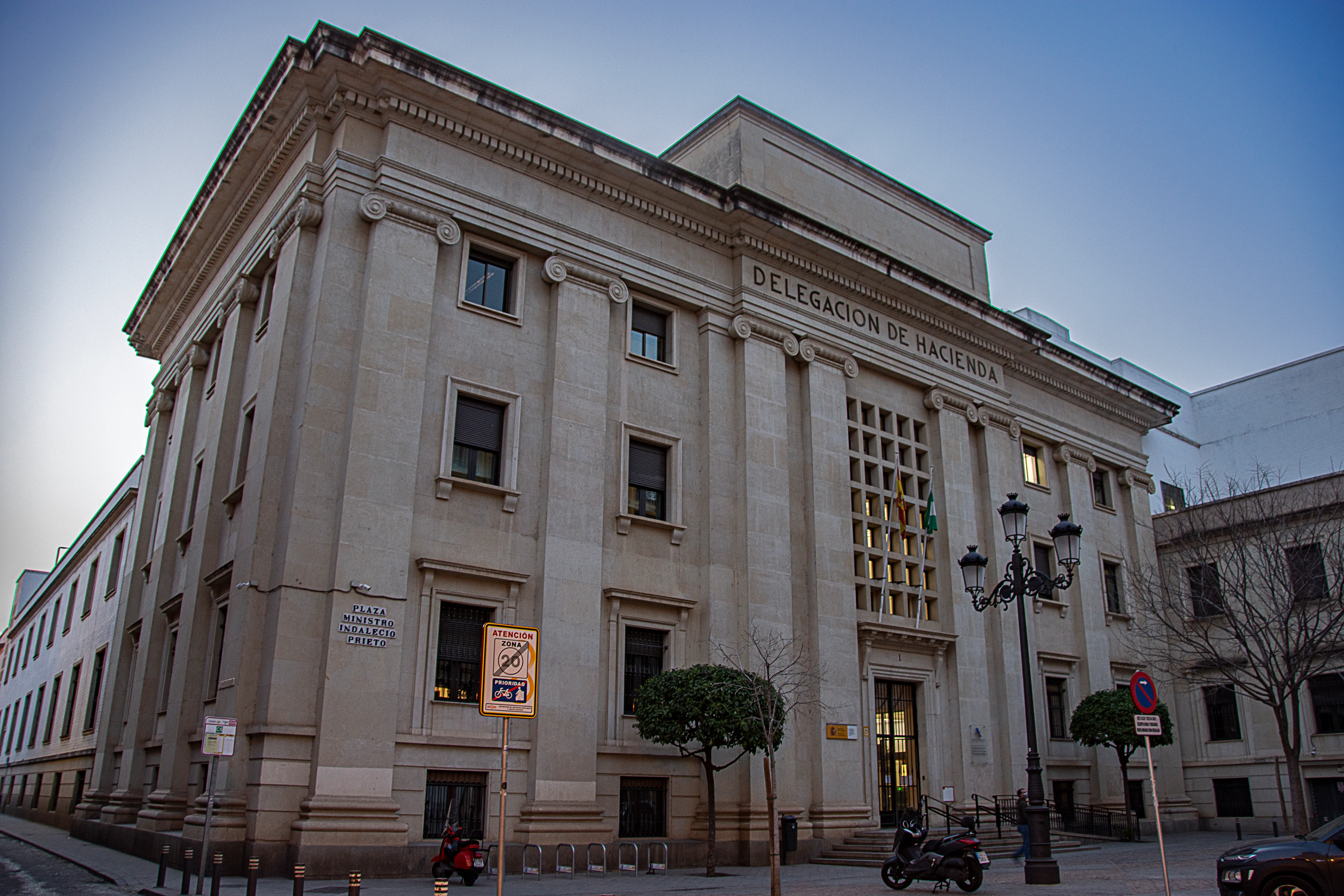 Edificio de la Delegación Especial de la Agencia Estatal de Administración Tributaria (AEAT) en Sevilla, sede de Andalucía.