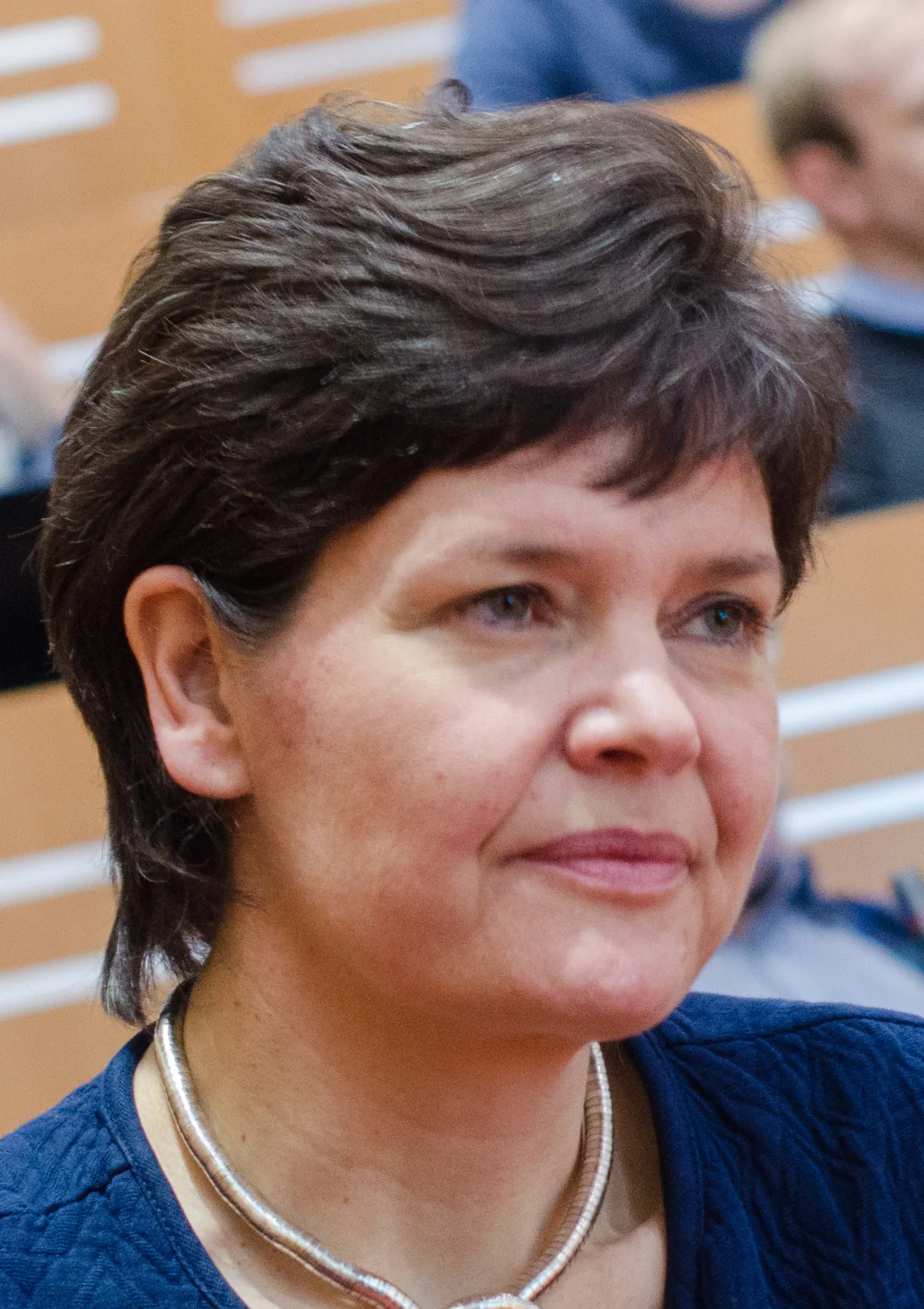 Retrato de la economista británica Kate Raworth, autora de la teoría del donut, fotografiada durante una conferencia en 2018.