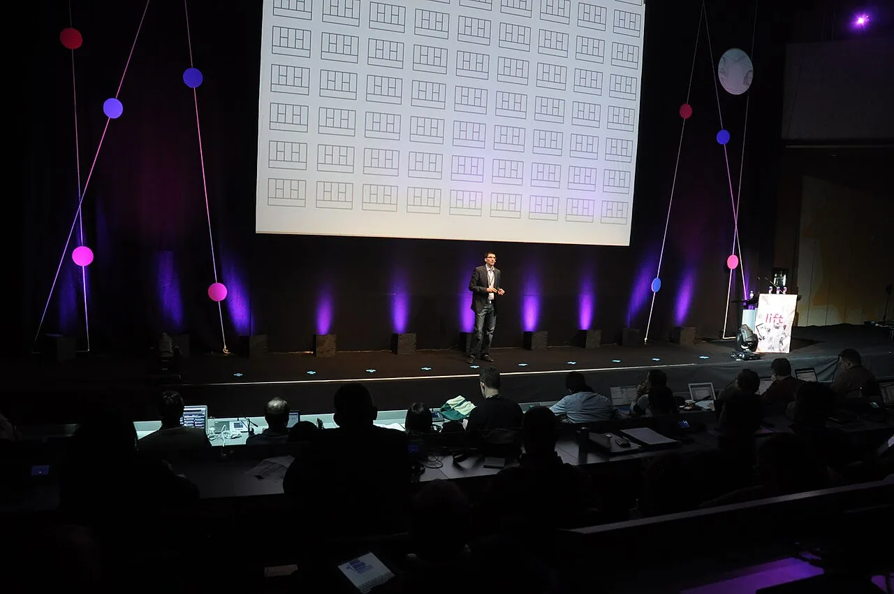 Retrato de Alexander Osterwalder hablando en la Lift Conference de Ginebra en 2011.